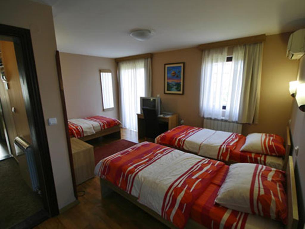 Hotel Ambiente Podgorica Room photo